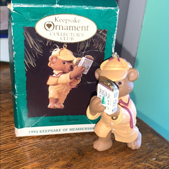 Hallmark Other - 1994 Hallmark Keepsake Ornament - Collector's Club "Holiday Pursuit"